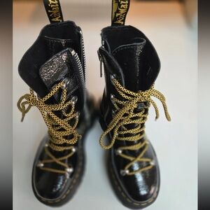 Dr Marten Ghilana Max Boots New Without Box
